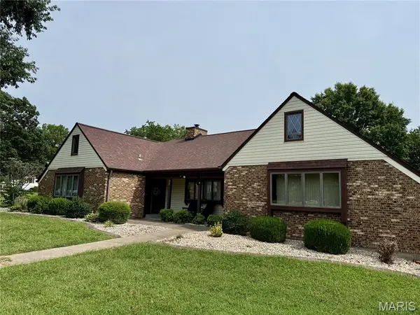 408 Country Club Drive, Red Bud, IL 62278