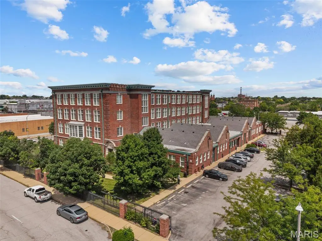 814 N 19th Street, Saint Louis, MO 63106 - #1