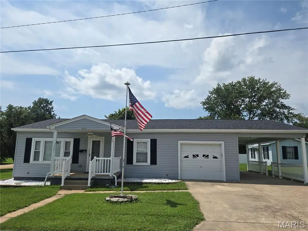 1301 N Carleton Street, Farmington, MO 63640 - #1