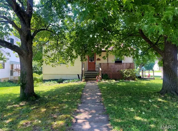 1609 N Cedar Street, Rolla, MO 65401