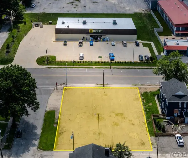2103 W Main Street, Belleville, IL 62226