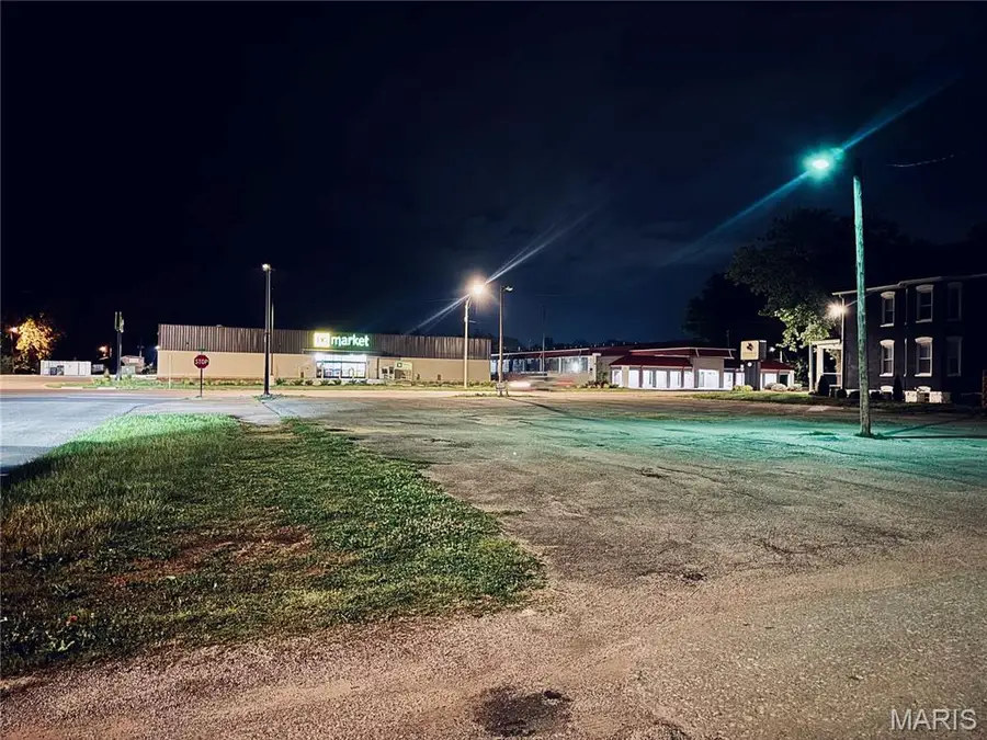 2103 W Main Street, Belleville, IL 62226 - #2