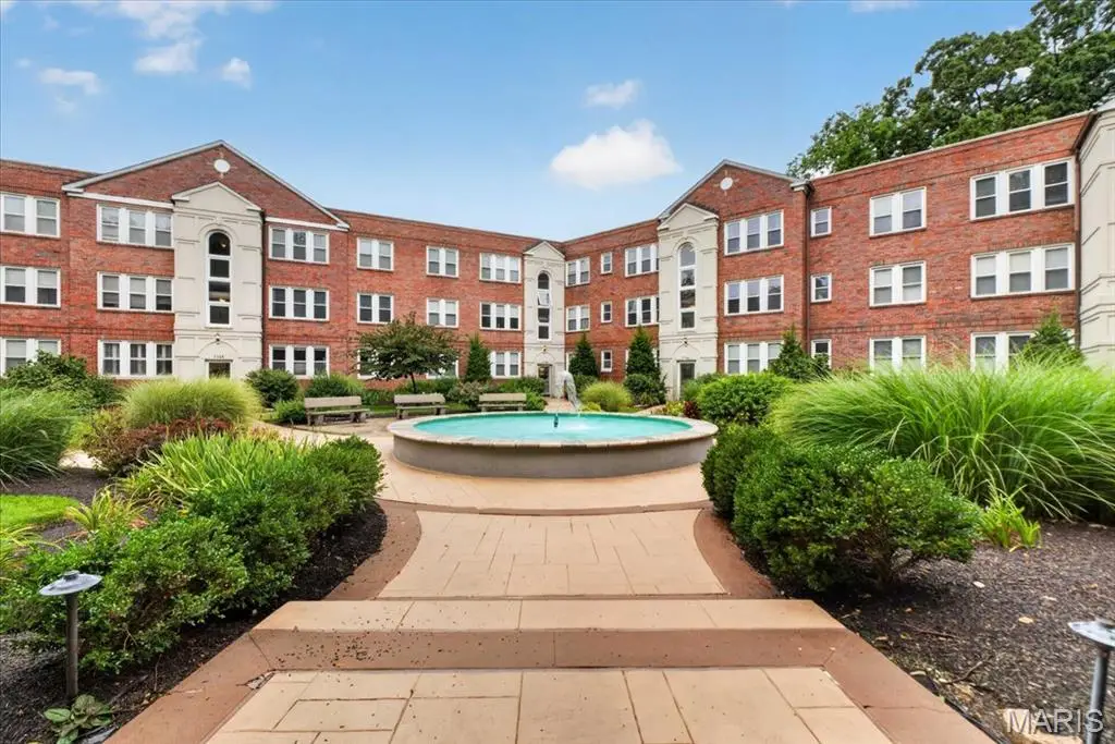 7745 Kingsbury Boulevard #12, Saint Louis, MO 63105 - #1