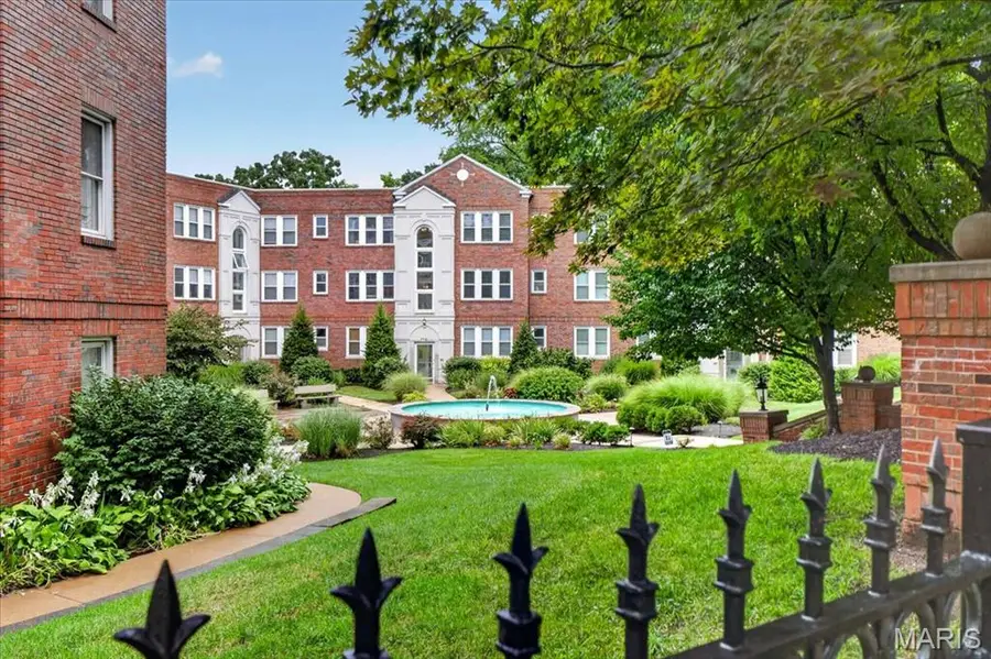 7745 Kingsbury Boulevard #12, Saint Louis, MO 63105 - #3