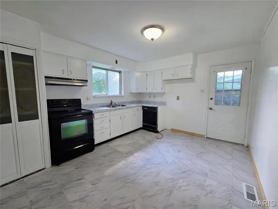 1750 Beverly Drive, Florissant, MO 63031 - #3