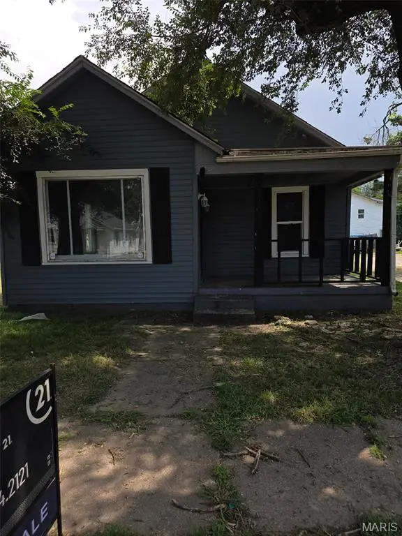 733 Matthews Avenue, Sikeston, MO 63801 - #1