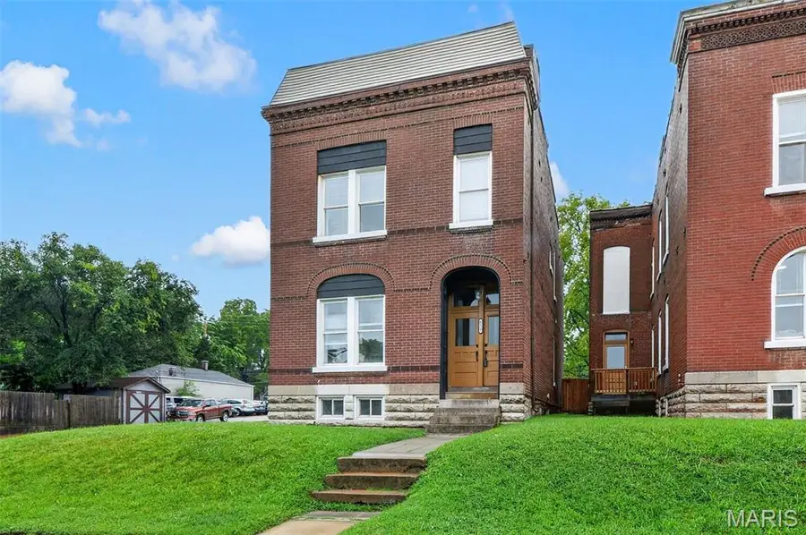 6827 Minnesota Avenue, Saint Louis, MO 63111 - #2