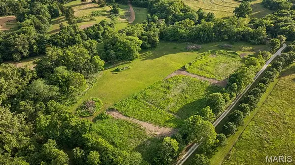 22245 Lix Road, Warrenton, MO 63383