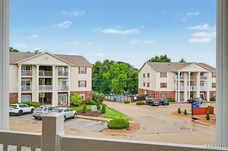 3114 Edwards Place #303, Maryland Heights, MO 63043 - #2