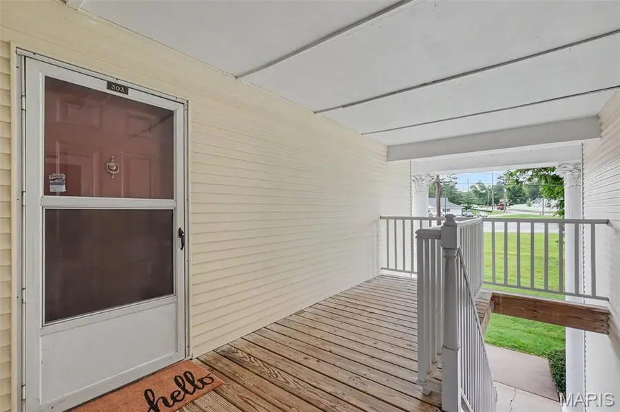 3114 Edwards Place #303, Maryland Heights, MO 63043 - #3