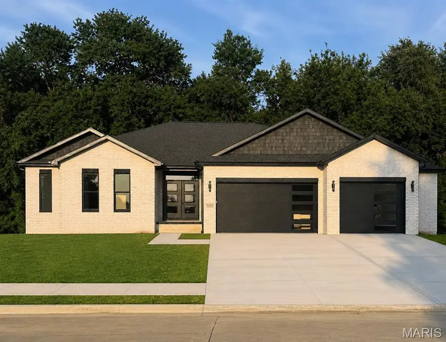 3825 N Arbor Lake Drive, Edwardsville, IL 62025 - #2