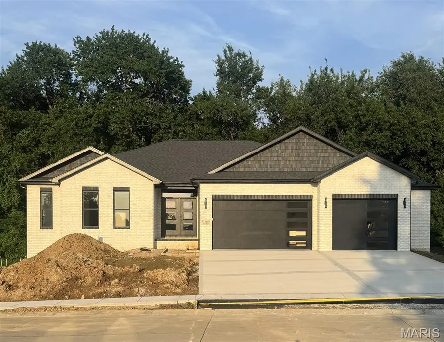 3825 N Arbor Lake Drive, Edwardsville, IL 62025 - #3