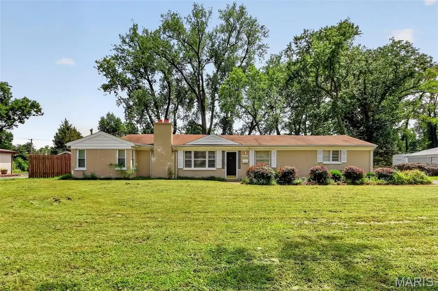 8034 Packard Avenue, Berkeley, MO 63134 - #2