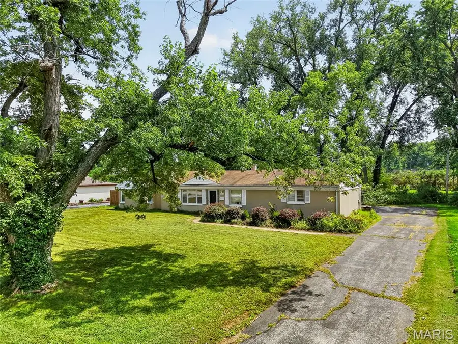 8034 Packard Avenue, Berkeley, MO 63134 - #3