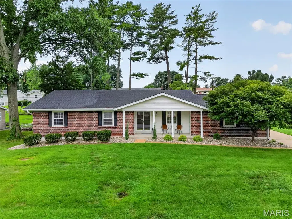 1121 Wedgewood Drive, Saint Charles, MO 63303 - #1