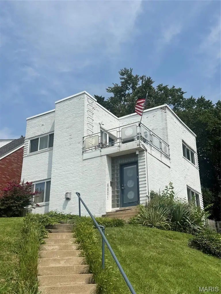 6601 Sutherland Avenue, Saint Louis, MO 63109 - #1