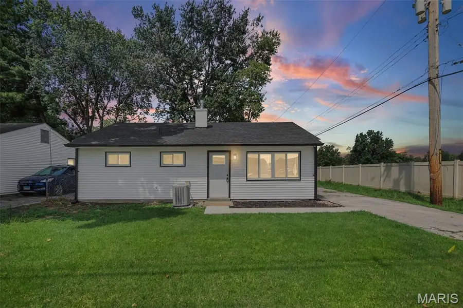 1009 Royal Heights Road, Belleville, IL 62226 - #2