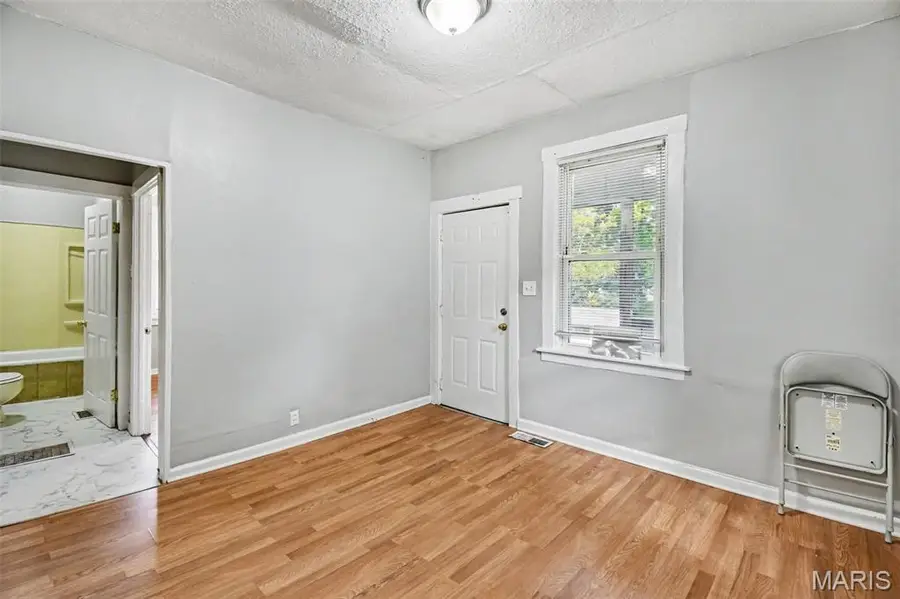 8914 Ramona Avenue, Bel Ridge, MO 63121 - #3