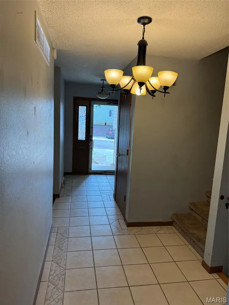 2021 BRIAN St, Vandalia, IL 62471 - #3
