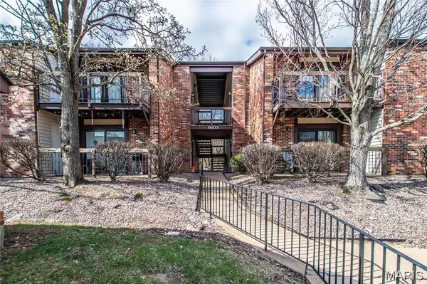 6803 Cottage Grove Lane #B, St Louis, MO 63129