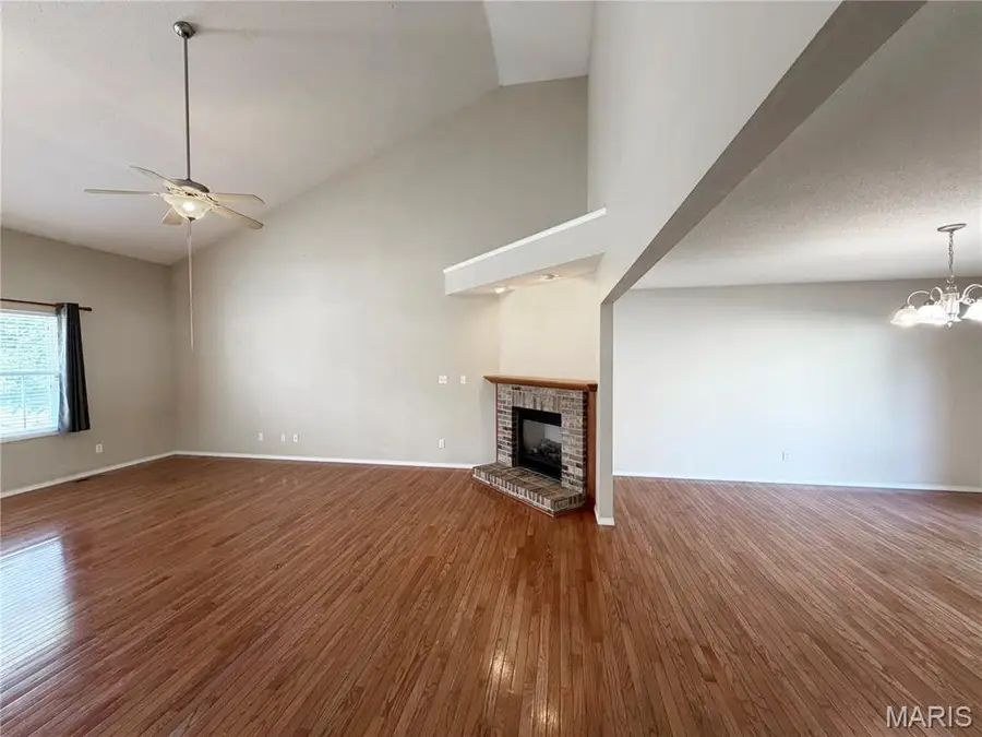 923 Victoria Lane, Ofallon, IL 62269 - #2