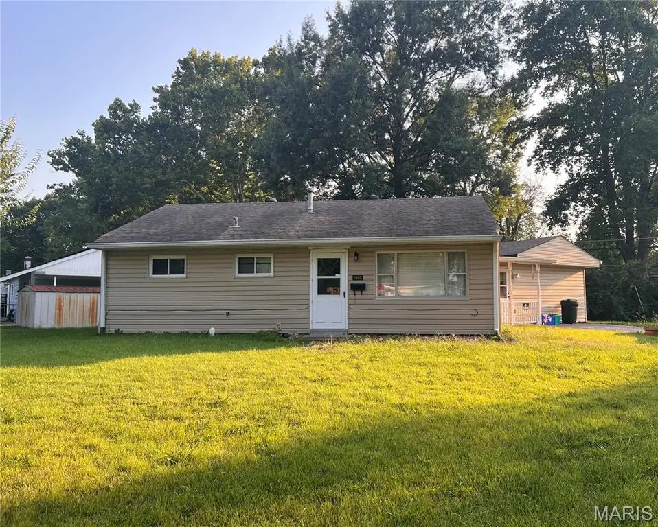 3900 N Park Drive, Belleville, IL 62226 - #1