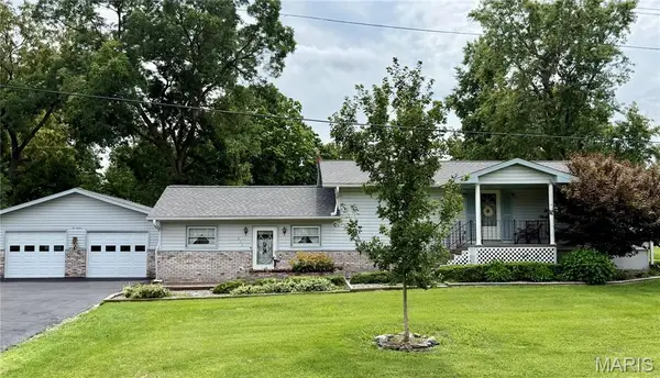 212 W 3rd Street, New London, MO 63459