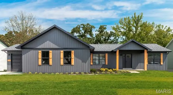10 Pershing Circle, O'Fallon, MO 63366