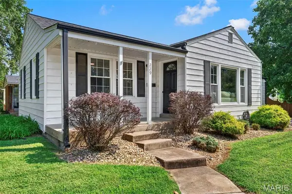 229 Quan Avenue, Kirkwood, MO 63122