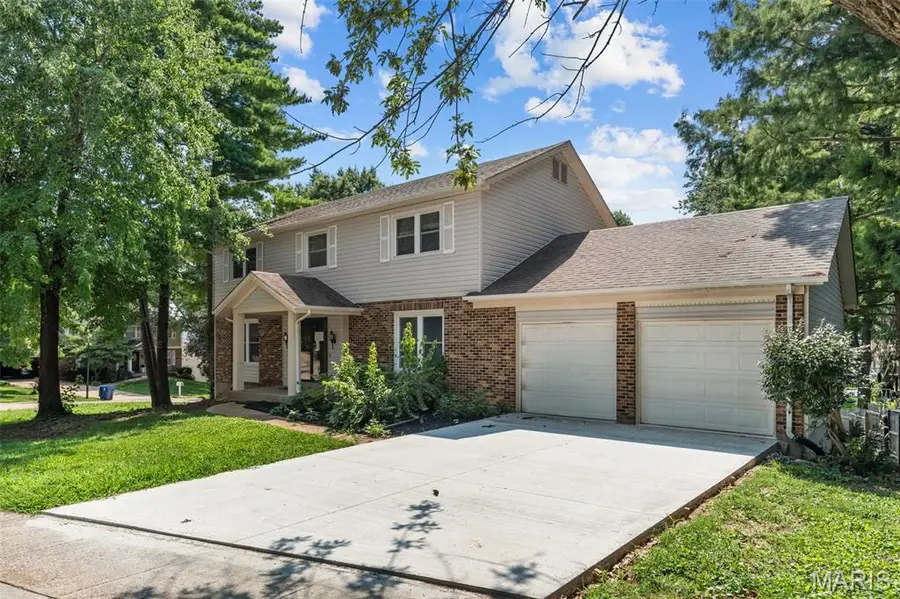 12045 Bridal Shire Court, Saint Louis, MO 63146 - #3