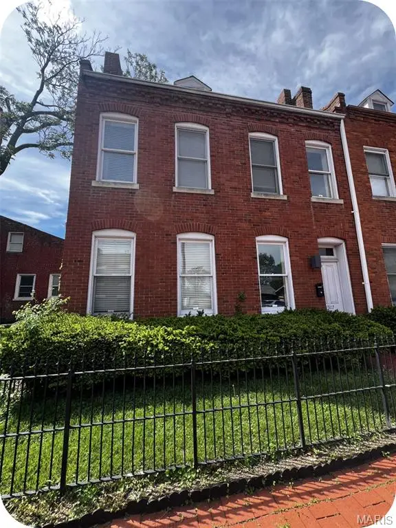 1917 S 11th Street, Saint Louis, MO 63104 - #1