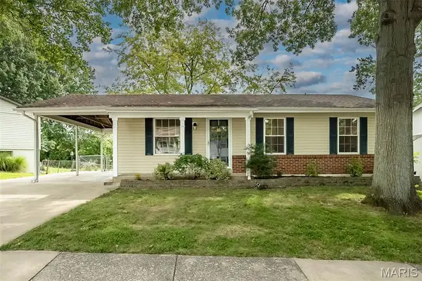 664 Greenhurst Court, Fenton, MO 63026