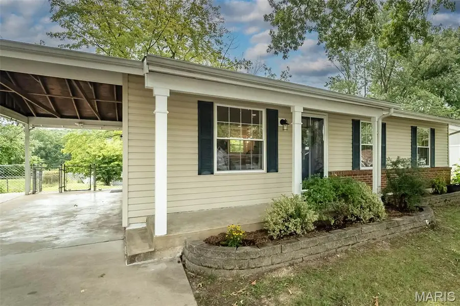664 Greenhurst Court, Fenton, MO 63026 - #2