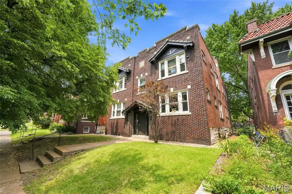 4555 Shenandoah Avenue, Saint Louis, MO 63110 - #1