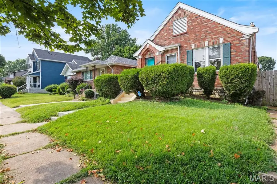 5442 Robert Avenue, Saint Louis, MO 63109 - #2