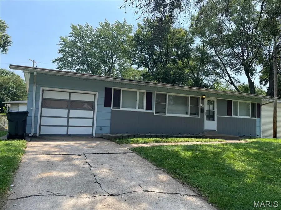 130 Dauphin Lane, Florissant, MO 63033 - #2
