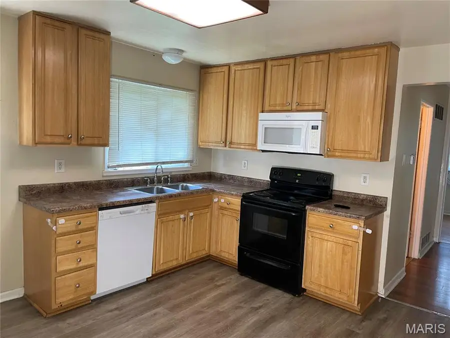 130 Dauphin Lane, Florissant, MO 63033 - #3