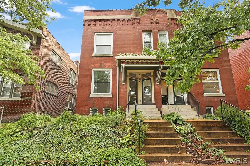 4246 Botanical Avenue, Saint Louis, MO 63110 - #1