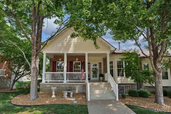 781 Queens Court Place, St Peters, MO 63376