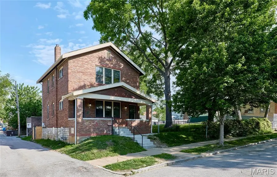 5021 Ray Avenue, Saint Louis, MO 63116 - #2