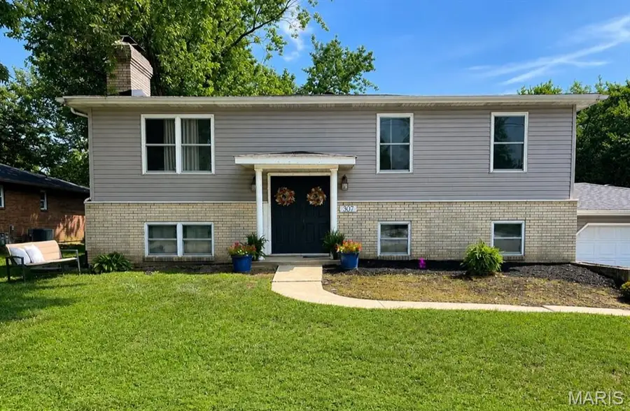 307 Hazel Street, Troy, IL 62294 - #2