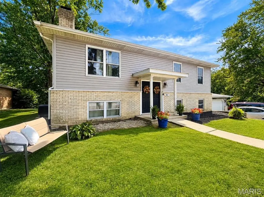 307 Hazel Street, Troy, IL 62294 - #3