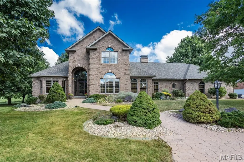 1300 White Oak Trail, Godfrey, IL 62035 - #1