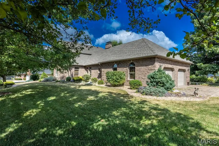 1300 White Oak Trail, Godfrey, IL 62035 - #2