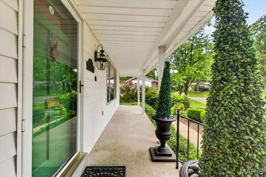 808 Glen Elm Drive, Glendale, MO 63122 - #2