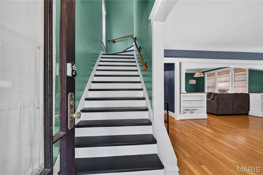3651 Dover Place, Saint Louis, MO 63116 - #3