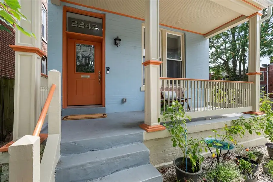2242 Oregon Avenue, Saint Louis, MO 63104 - #3