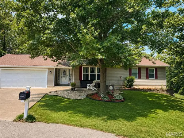5001 Melanie Wilkes Lane, Villa Ridge, MO 63089