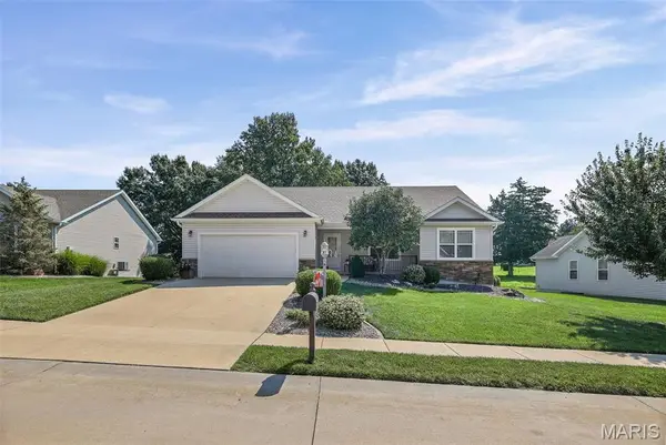 6409 Winter Court, Godfrey, IL 62035
