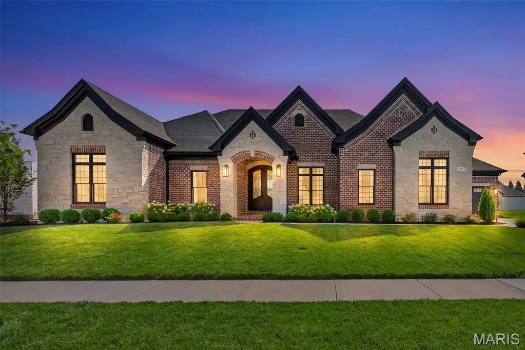 782 Schaeffers Grove, Chesterfield, MO 63005 - #1